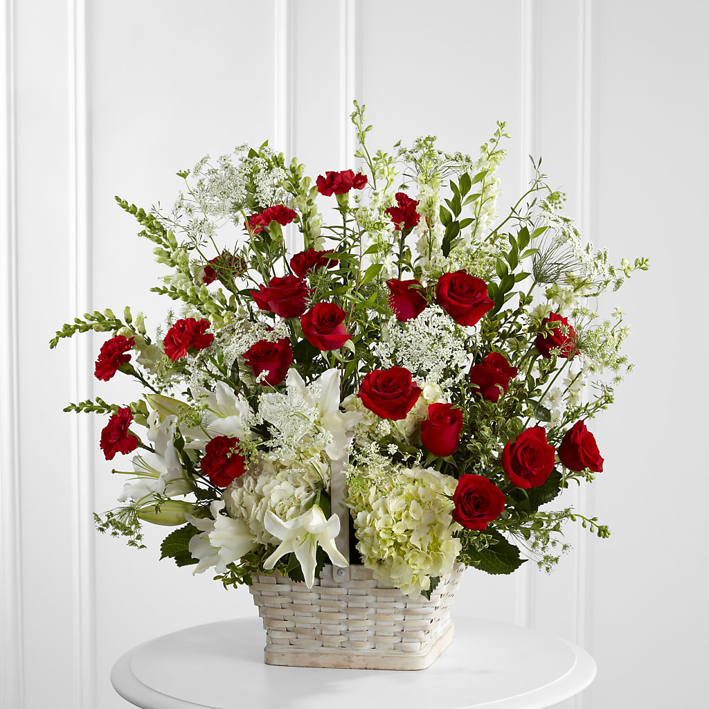 In Loving Memory Arrangement – Ashland Floral Gardens Llc, Ashland OH