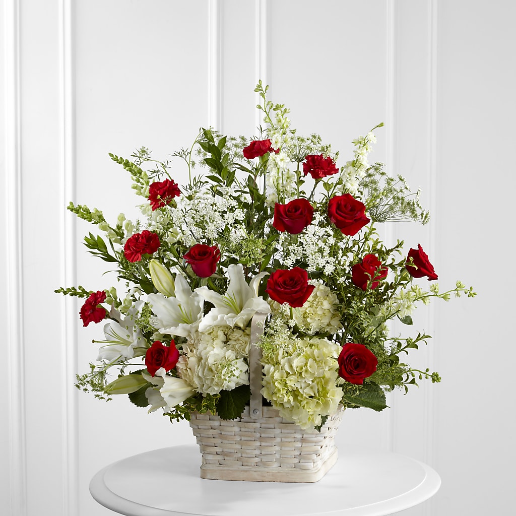 In Loving Memory Arrangement – Ashland Floral Gardens Llc, Ashland OH