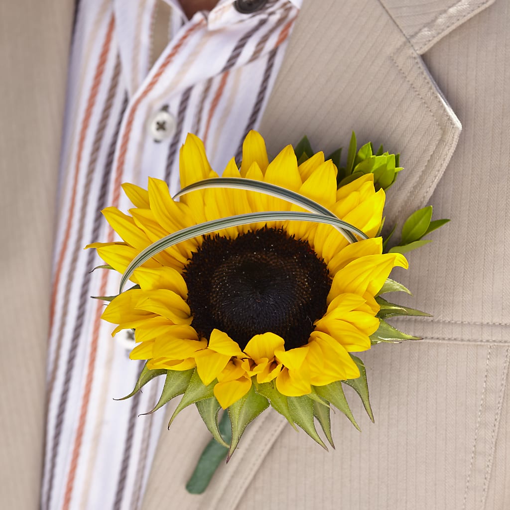 Free Spirit Boutonniere – Ashland Floral Gardens Llc, Ashland OH