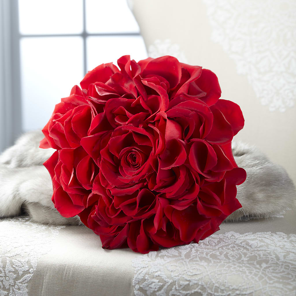Composite Rose Bouquet – Ashland Floral Gardens Llc, Ashland OH