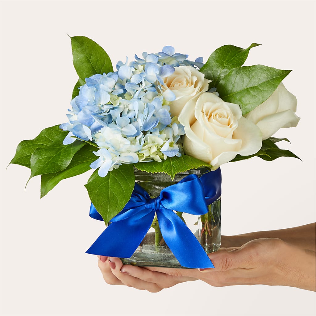 Sky Blue Delight Bouquet –  Ashland Floral Gardens Llc, Ashland OH