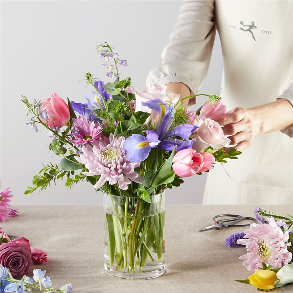 Pastel Tradition - A Florist Original –  Ashland Floral Gardens Llc, Ashland OH