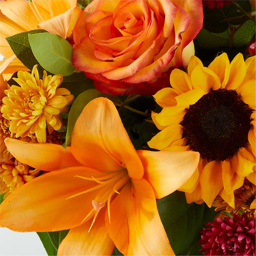 Grateful Centerpiece –  Ashland Floral Gardens Llc, Ashland OH