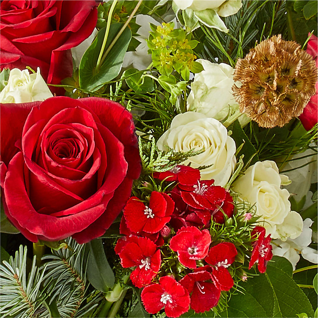 Deck the Halls Bouquet –  Ashland Floral Gardens Llc, Ashland OH