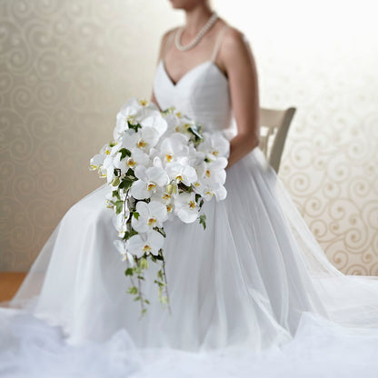 Classic White Bouquet –  Ashland Floral Gardens Llc, Ashland OH